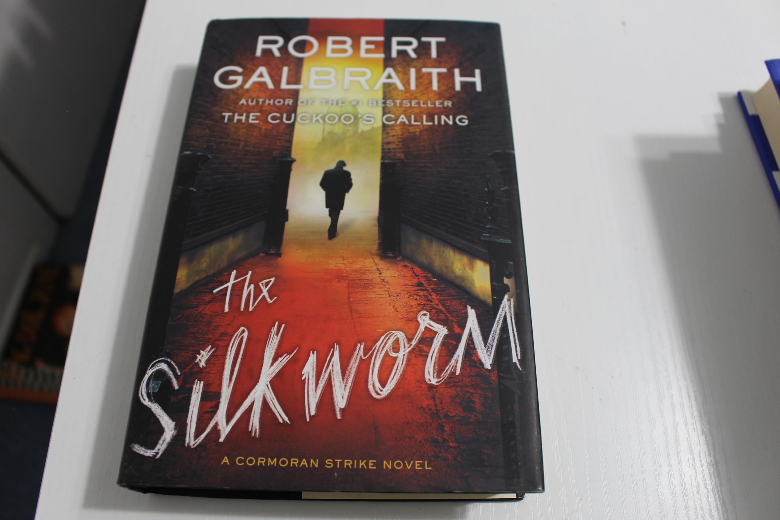 The Silkworm (A Cormoran Strike Novel, 2)