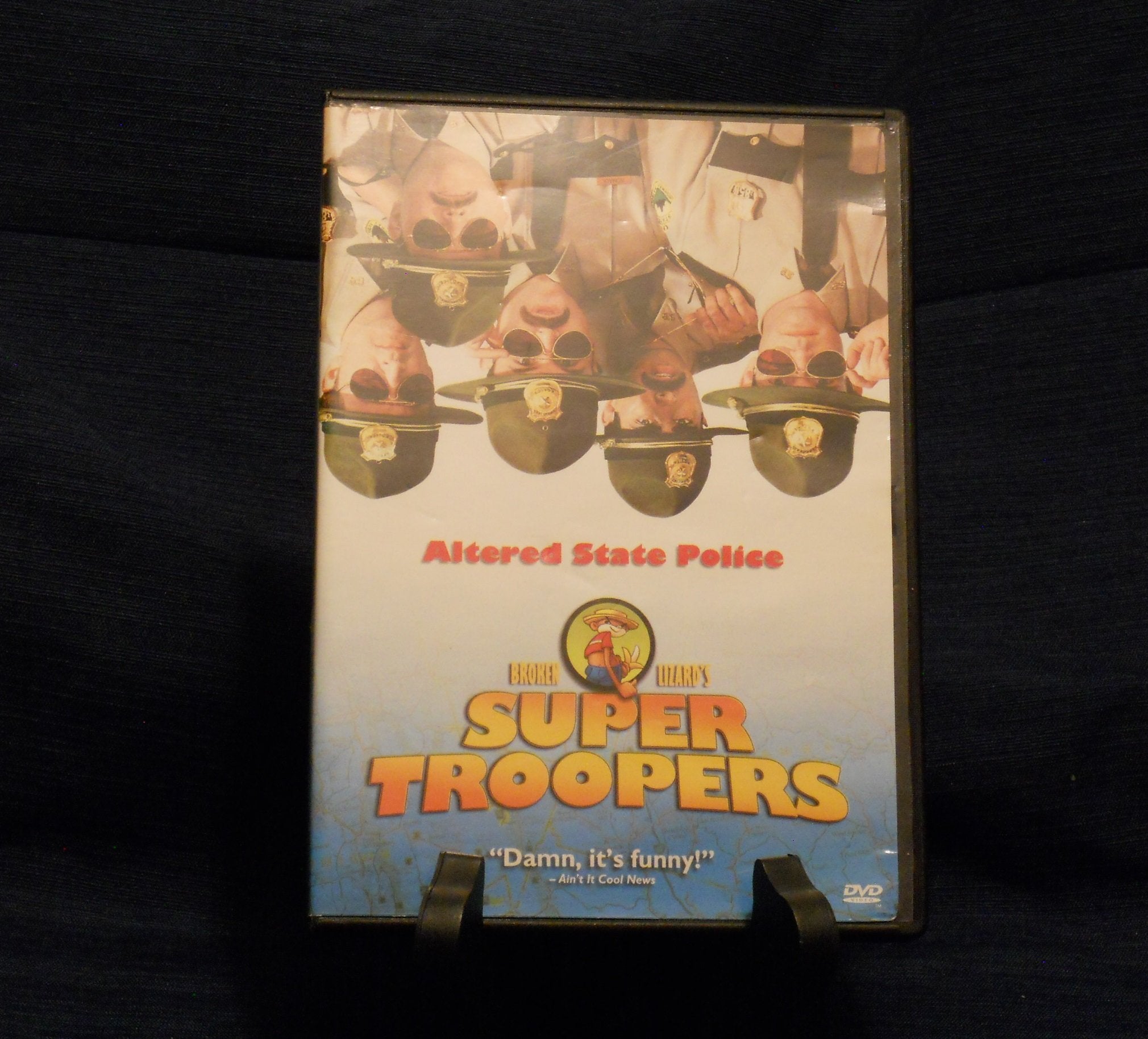 SUPER TROOPERS