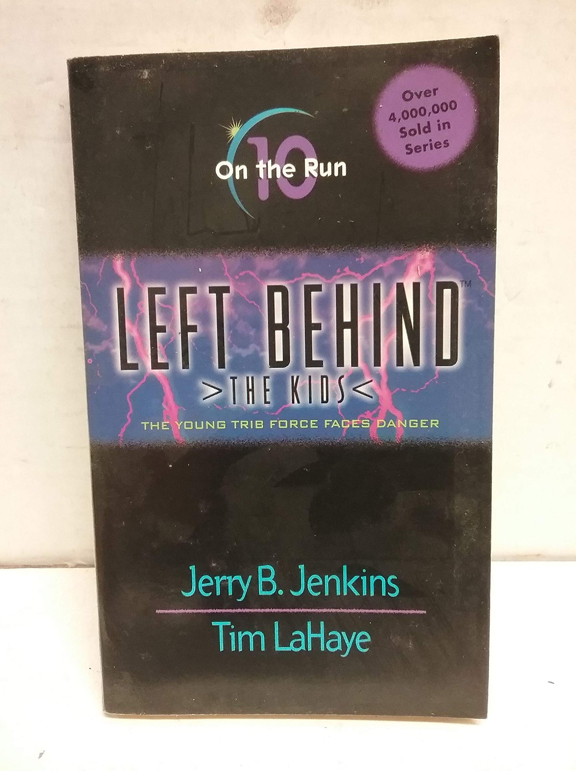 On the Run (Left Behind: The Kids #10) - 5172