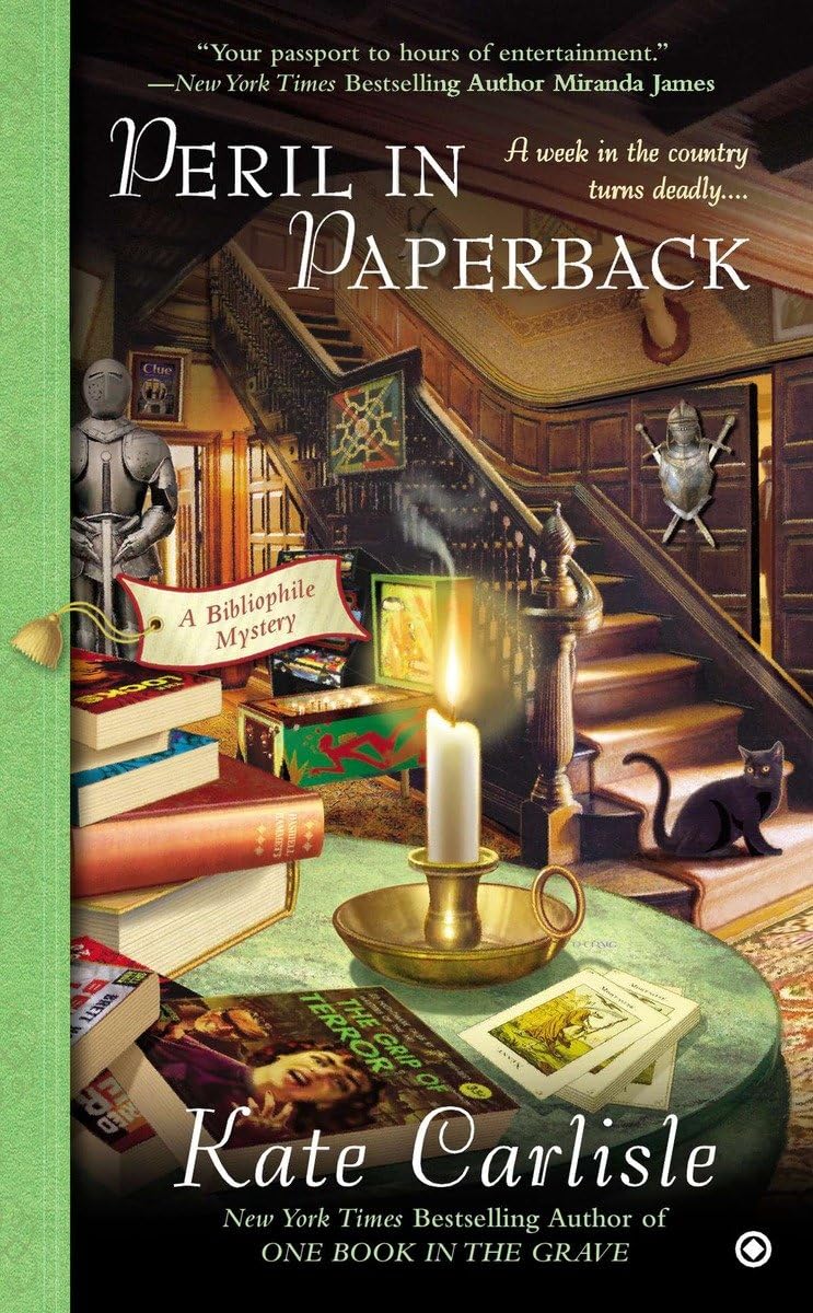 Peril in Paperback: A Bibliophile Mystery - 2592